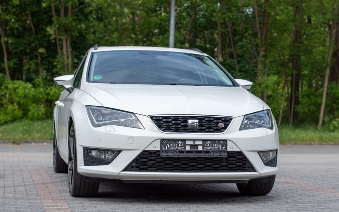 Seat Leon cena 68700 przebieg: 165345, rok produkcji 2016 z Góra małe 631